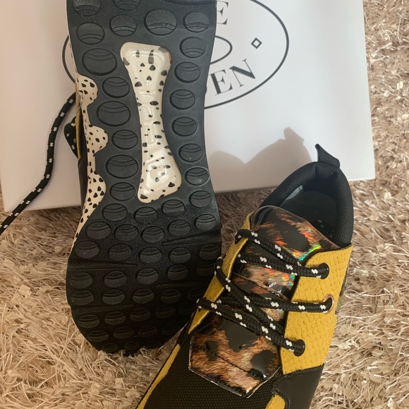 Steve Madden Gym Shoes - Picture 3 of 4